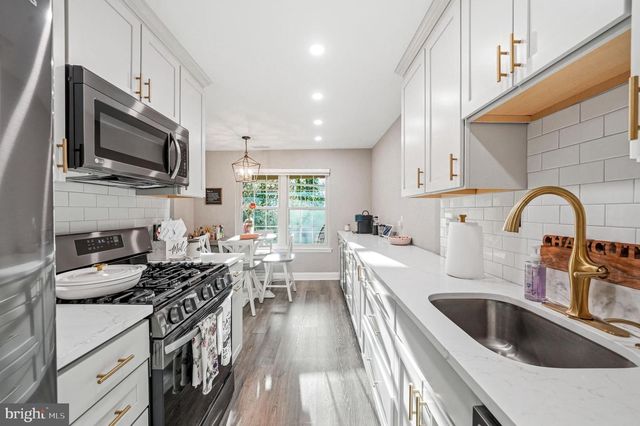 143 TAVISTOCK, Cherry Hill, NJ 08034