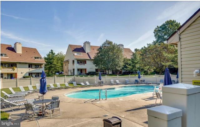 143 TAVISTOCK, Cherry Hill, NJ 08034