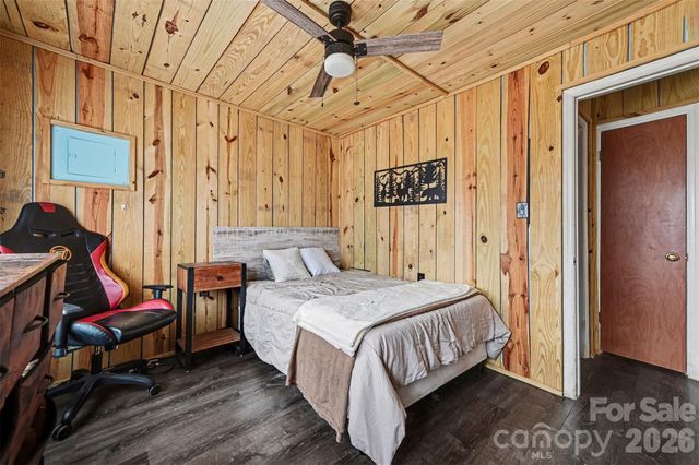 5495 Pine Ridge Drive, Connelly Springs, NC 28612