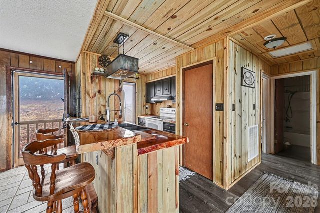 5495 Pine Ridge Drive, Connelly Springs, NC 28612