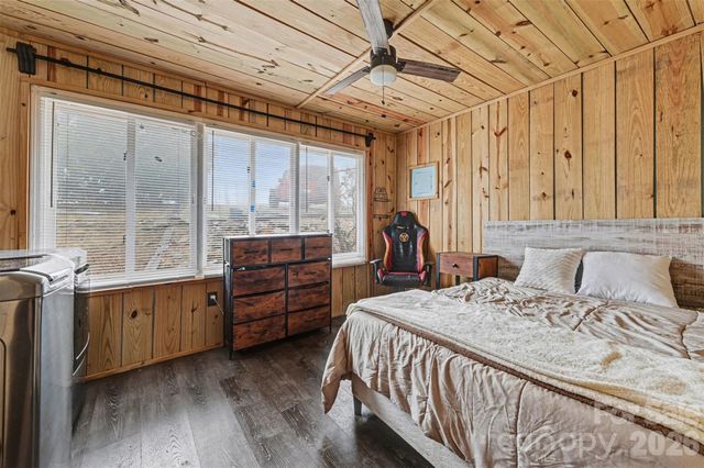 5495 Pine Ridge Drive, Connelly Springs, NC 28612