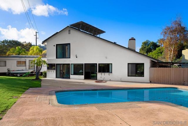 5114 Bloch St, San Diego, CA 92122