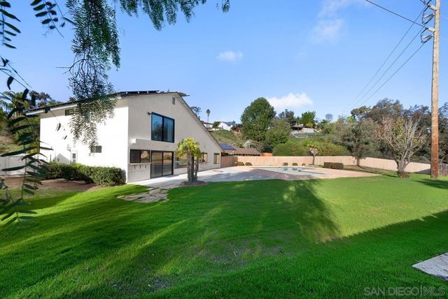 5114 Bloch St, San Diego, CA 92122