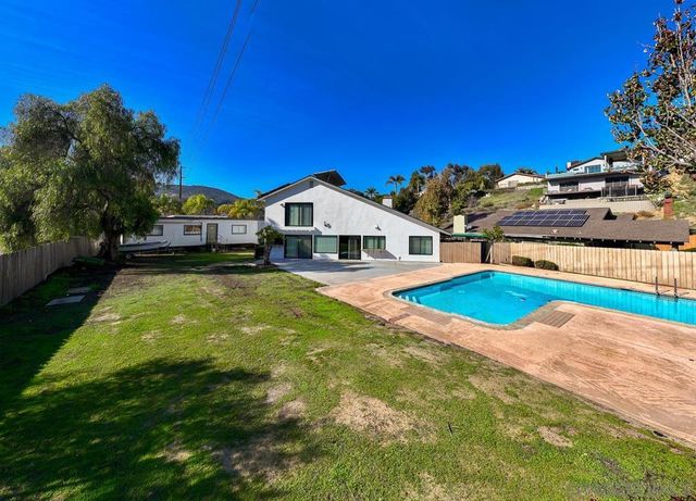 5114 Bloch St, San Diego, CA 92122