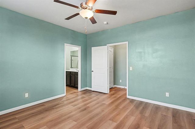 501 Saint James Place, Newcastle, OK 73065