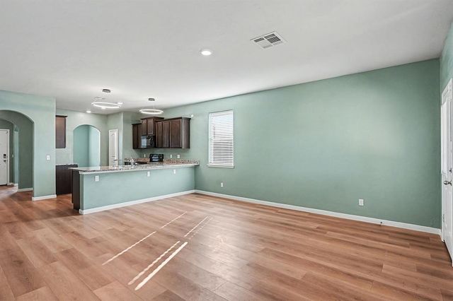 501 Saint James Place, Newcastle, OK 73065