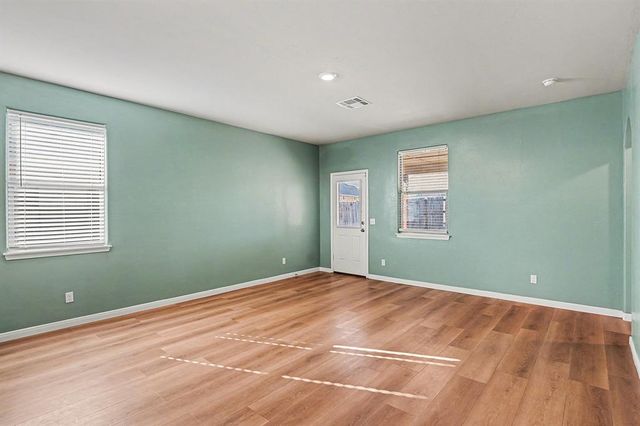 501 Saint James Place, Newcastle, OK 73065