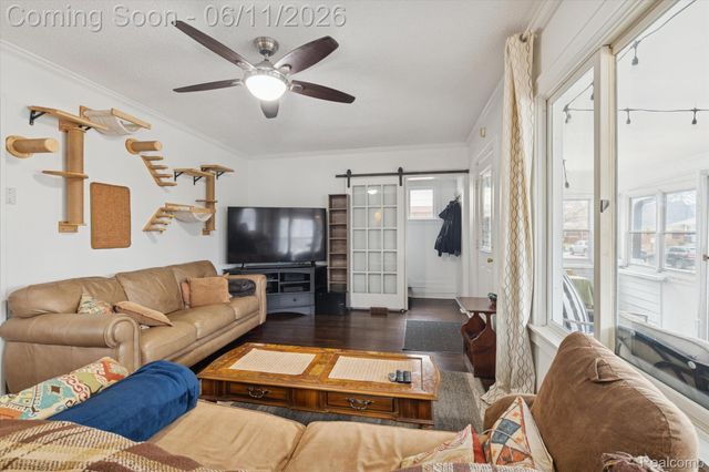 265 E Lewiston Avenue, Ferndale, MI 48220