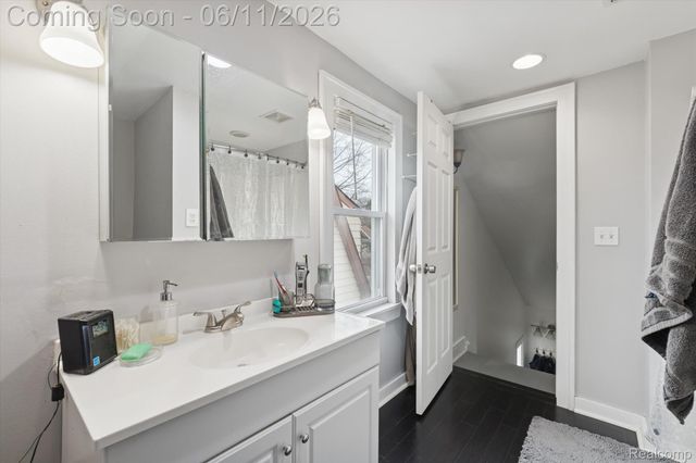265 E Lewiston Avenue, Ferndale, MI 48220