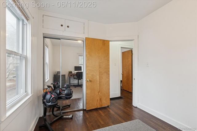 265 E Lewiston Avenue, Ferndale, MI 48220