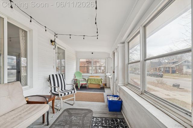 265 E Lewiston Avenue, Ferndale, MI 48220