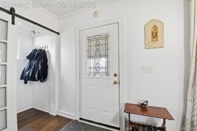 265 E Lewiston Avenue, Ferndale, MI 48220