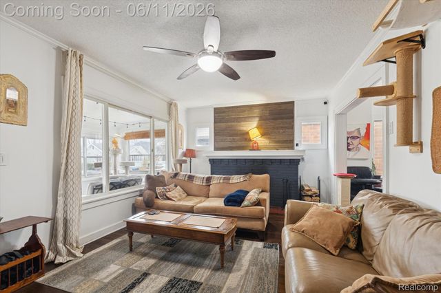 265 E Lewiston Avenue, Ferndale, MI 48220