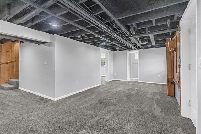 7004 N Baltimore Avenue, Gladstone, MO 64118