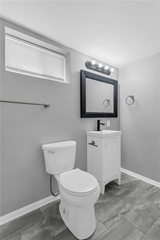 7004 N Baltimore Avenue, Gladstone, MO 64118