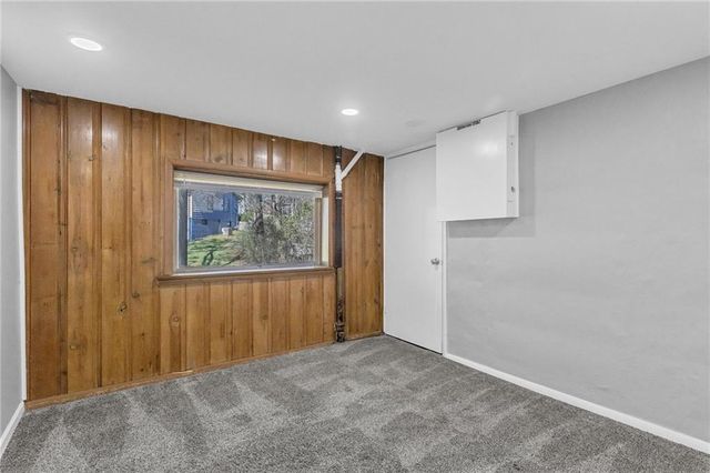 7004 N Baltimore Avenue, Gladstone, MO 64118