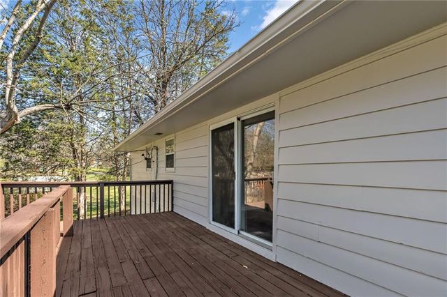 7004 N Baltimore Avenue, Gladstone, MO 64118