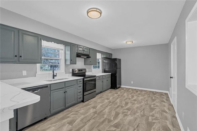 7004 N Baltimore Avenue, Gladstone, MO 64118