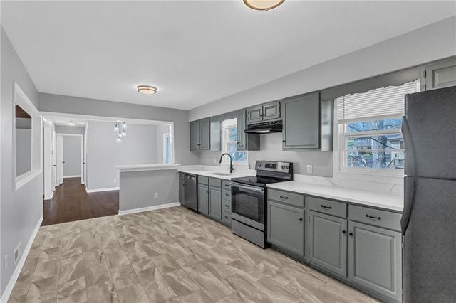 7004 N Baltimore Avenue, Gladstone, MO 64118