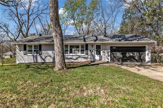 7004 N Baltimore Avenue, Gladstone, MO 64118