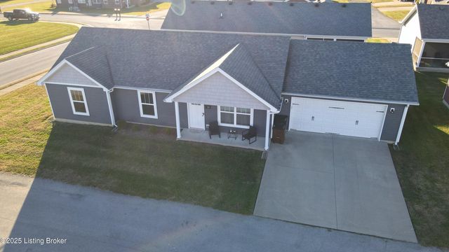 14 Hunters Ridge Dr, Eminence, KY 40019