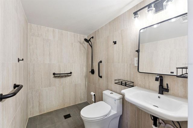 700 E AIRPORT BLVD I2, Sanford, FL 32773