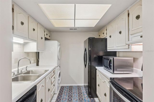 700 E AIRPORT BLVD I2, Sanford, FL 32773