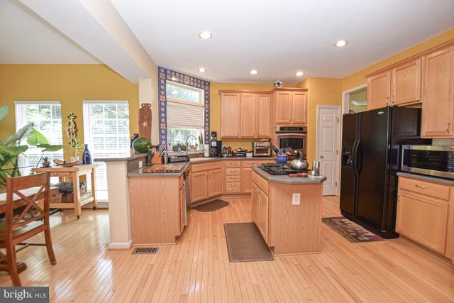 438 SAWGRASS DR, Charles Town, WV 25414