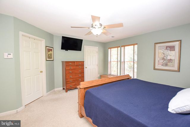 438 SAWGRASS DR, Charles Town, WV 25414