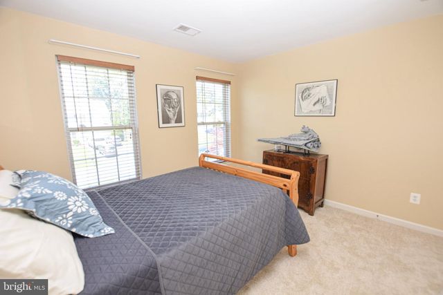 438 SAWGRASS DR, Charles Town, WV 25414
