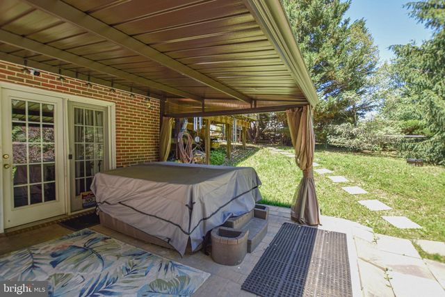 438 SAWGRASS DR, Charles Town, WV 25414