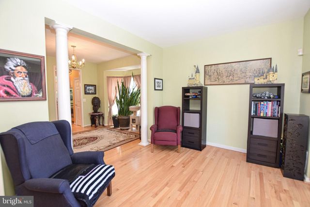 438 SAWGRASS DR, Charles Town, WV 25414