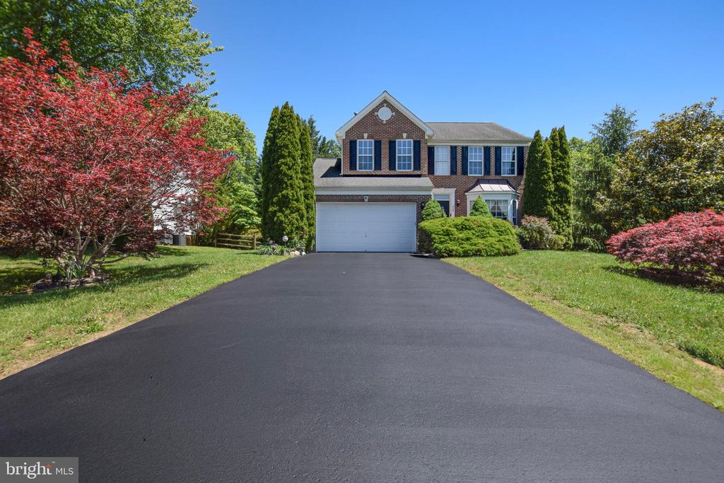 438 SAWGRASS DR, Charles Town, WV 25414