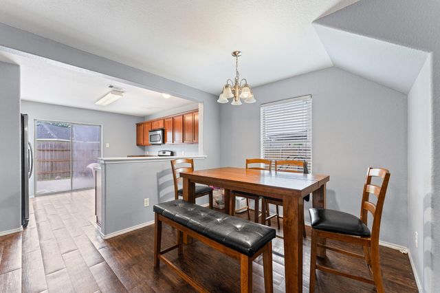 8703 Summerset Meadow Court, Houston, TX 77075