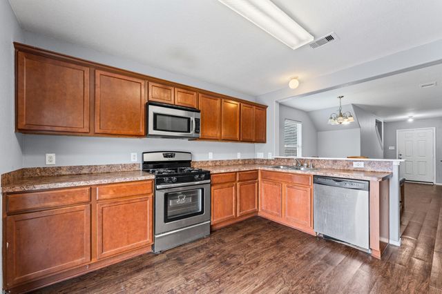 8703 Summerset Meadow Court, Houston, TX 77075