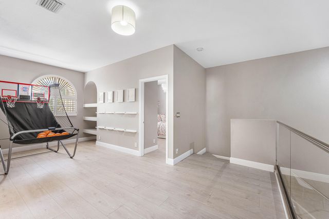 121 Palm Circle, Lake Worth, FL 33462