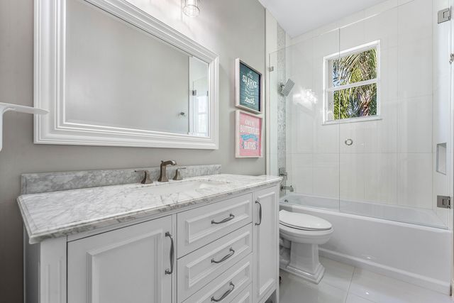 121 Palm Circle, Lake Worth, FL 33462