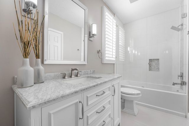 121 Palm Circle, Lake Worth, FL 33462