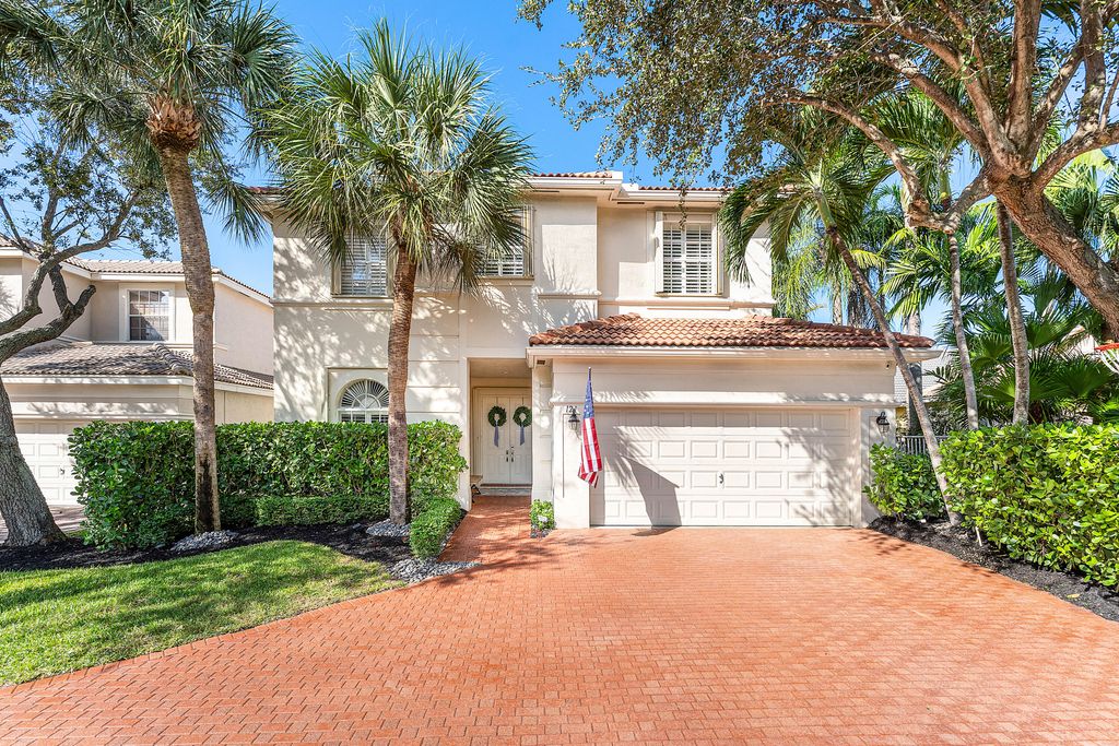 121 Palm Circle, Lake Worth, FL 33462