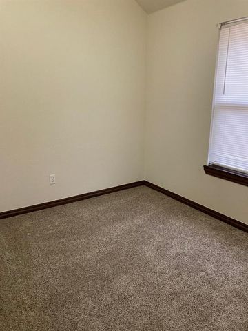 11316 SW 37th Street, Mustang, OK 73064