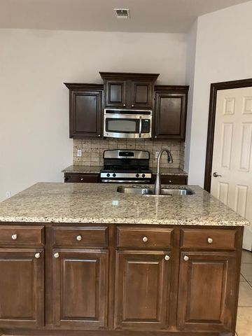 11316 SW 37th Street, Mustang, OK 73064