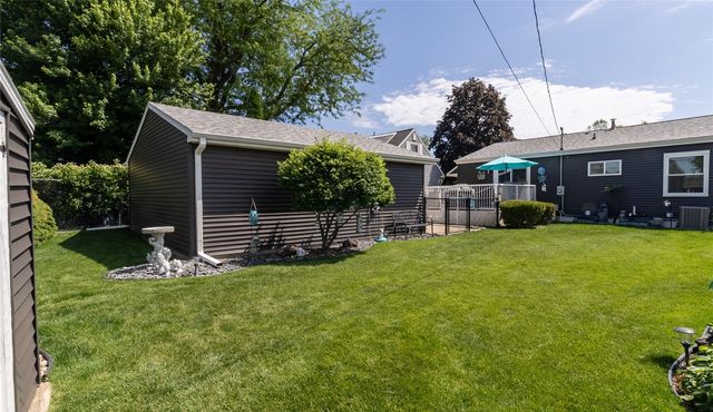 184 Carter Street NW, Cedar Rapids, IA 52405
