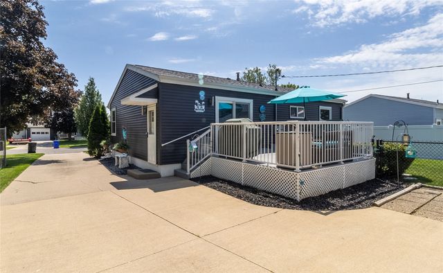 184 Carter Street NW, Cedar Rapids, IA 52405