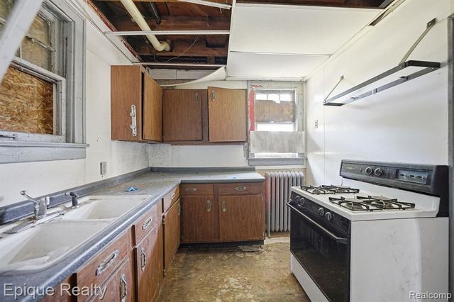 1311 Scott Avenue, Port Huron, MI 48060