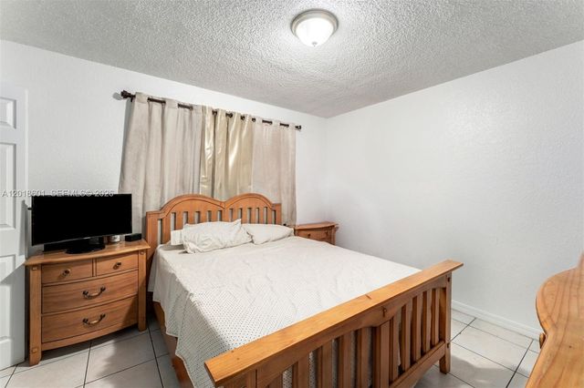 5706 W 26th Ave 5706, Hialeah, FL 33016