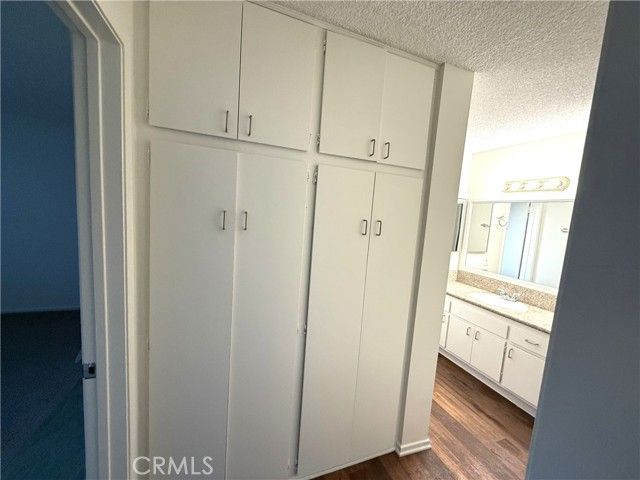 4015 W 137th Street 220, Hawthorne, CA 90250