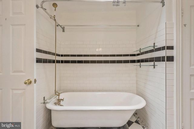 30 R ST NE, Washington, DC 20002