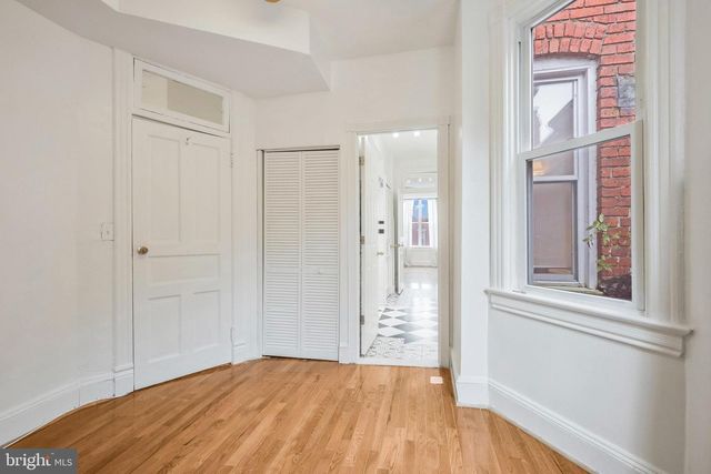 30 R ST NE, Washington, DC 20002