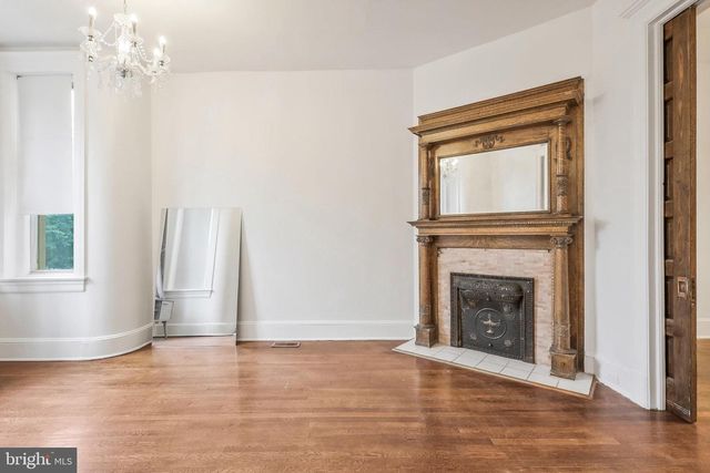 30 R ST NE, Washington, DC 20002