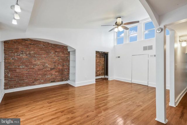 30 R ST NE, Washington, DC 20002